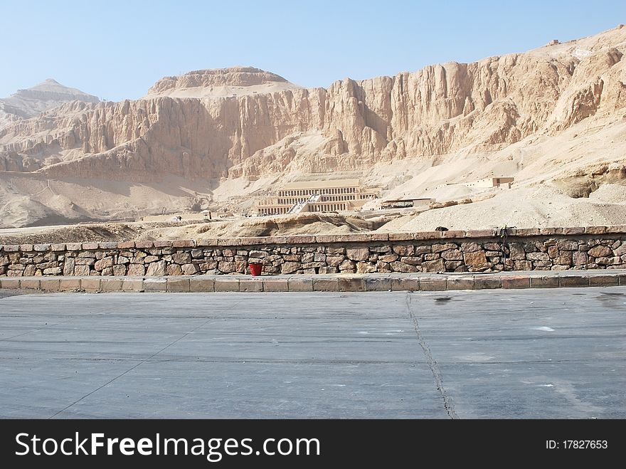 Walls and pillars of temple of Hatshepsut