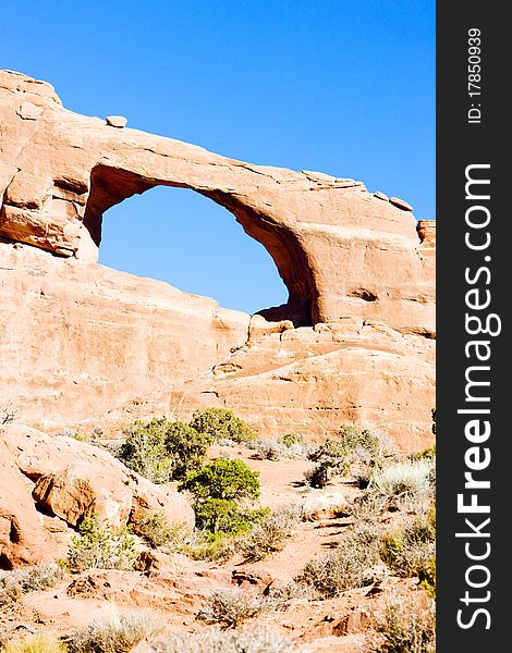 Skyline Arch, Arches National Park, Utah, USA