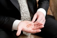 Wedding Rings In The Hand Royalty Free Stock Images