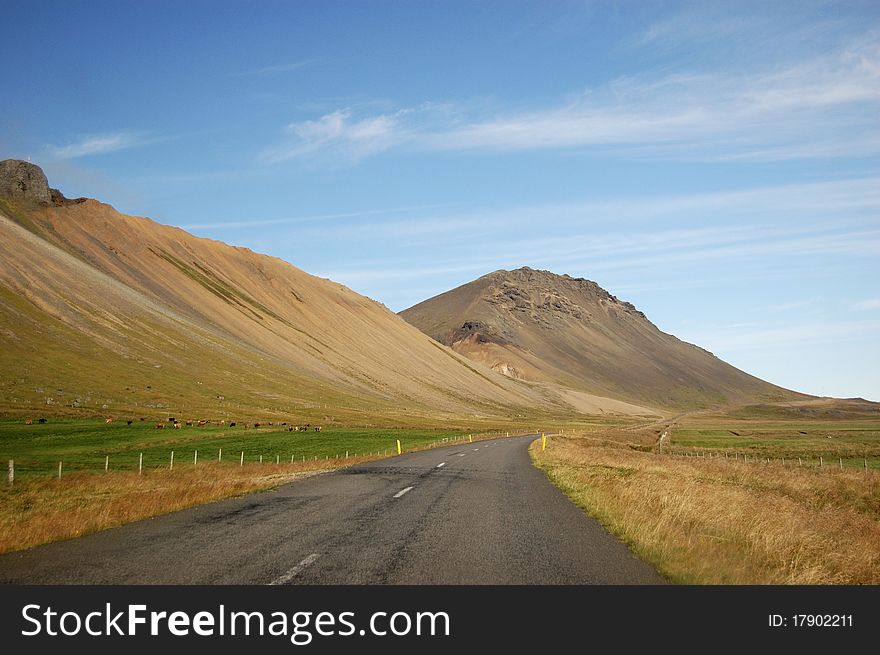 Landscape along Road 574 west of BÃºÃ°ir - situated on the southern side of the SnÃ¦fellsnes peninsula, Iceland. Landscape along Road 574 west of BÃºÃ°ir - situated on the southern side of the SnÃ¦fellsnes peninsula, Iceland