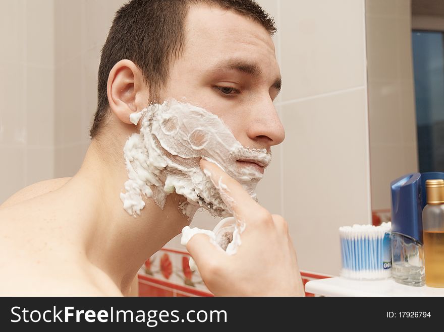 Guy in the bath in the morning