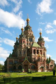 Peter And Paul Cathedral At Peterhof Royalty Free Stock Images Peter And Paul Cathedral At Peterhof Royalty Free Stock Images