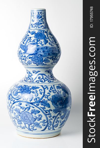 Chinese porcelain vase picture elements