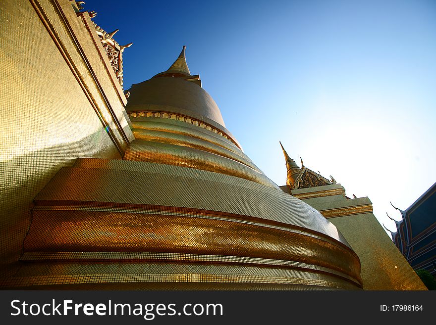 Wat Phra Kaew, Temple of the Emerald Buddha, Wat Phra Si Rattana Satsadaram, Bangkok, Thailand, temple, stupa, relics, Grand Palace, chedi.
