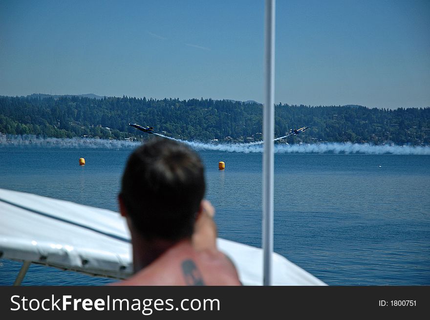 Very low pass by the Blue Angels on Lake Washington. Very low pass by the Blue Angels on Lake Washington