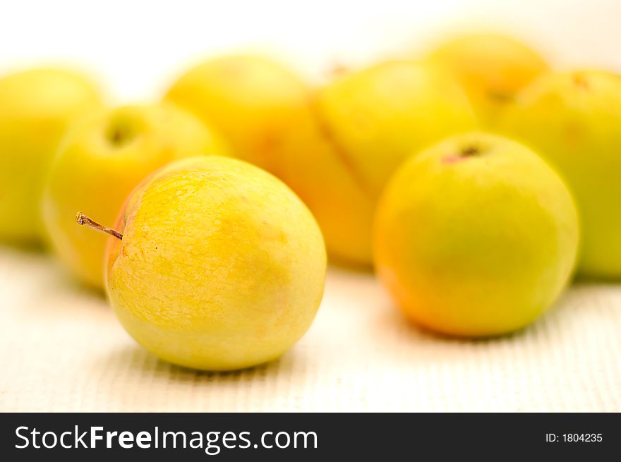 Fresh yellow apples (Shallow DOF)
