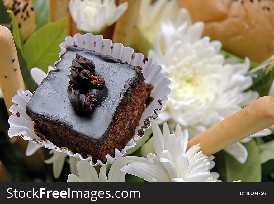 Bouquet flowers .Cake with flowers