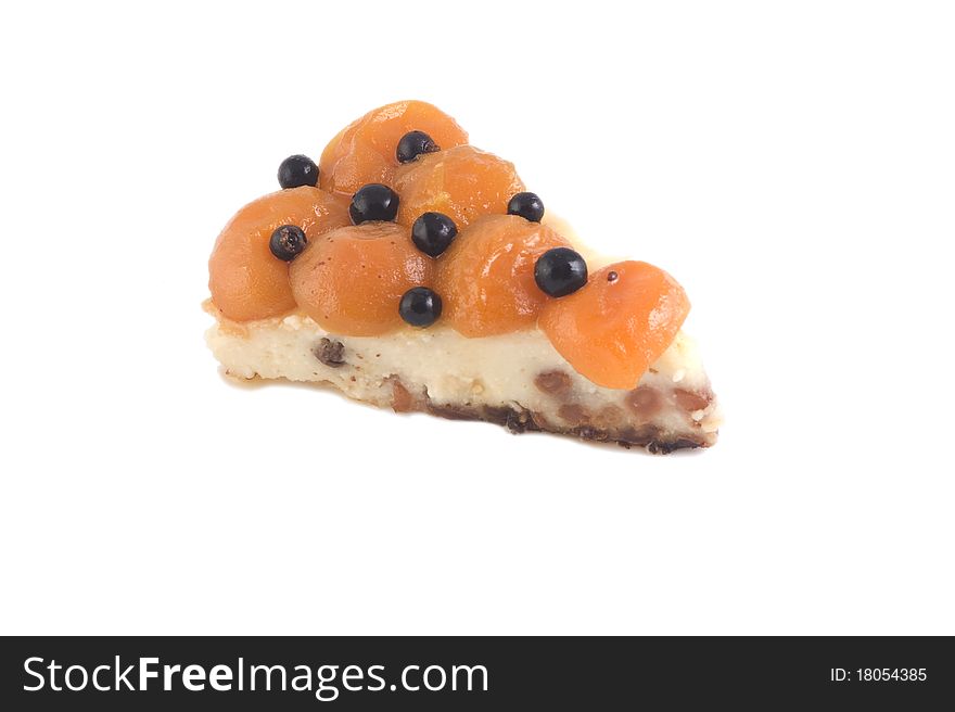 Cottage cheese baked pudding with raisin, apricots and berries