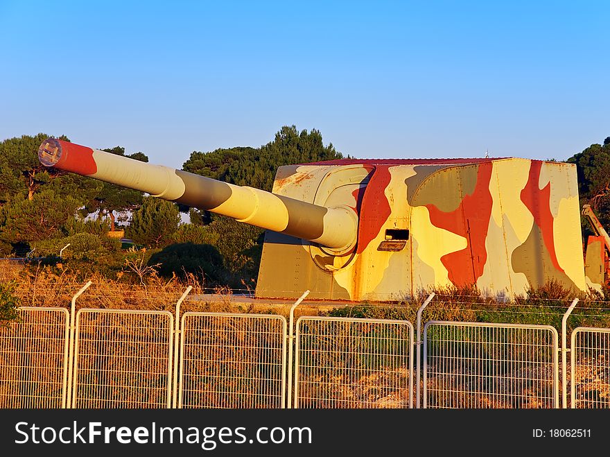 Anti Naval Battery to defend the coast in a mediterranean island