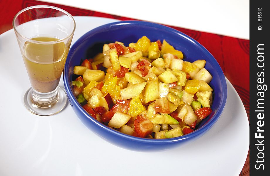 Fresh fruit salad with vinagrete