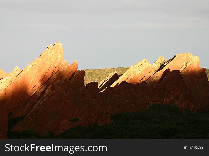 Late sun on the tips of the red rocks in Roxborough State Park. Late sun on the tips of the red rocks in Roxborough State Park