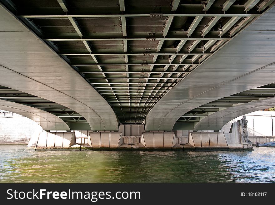 This midday shot of the Alma Bridge in Paris, France, was taken from the bank of the Seine River. This midday shot of the Alma Bridge in Paris, France, was taken from the bank of the Seine River.