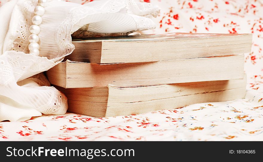 Books with beads on glamour pattern