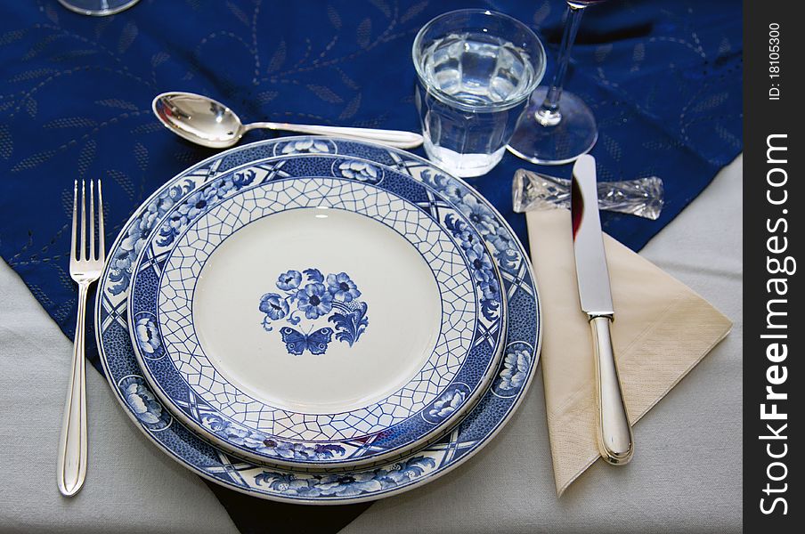 A table setting Dinner table