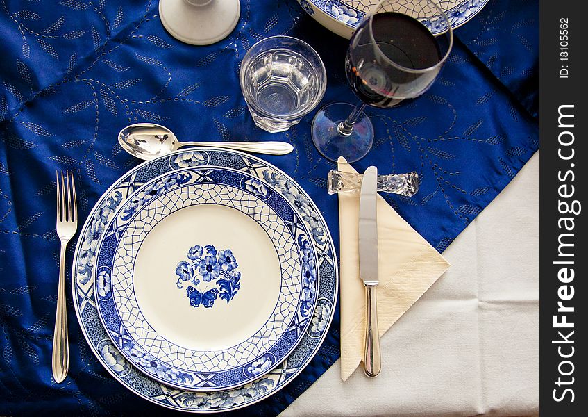 A table setting Dinner table