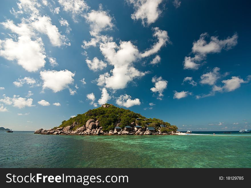 Nangyuan island blue sky clear water