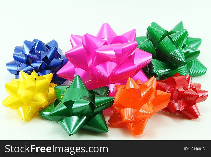 A mixture of gift bows.