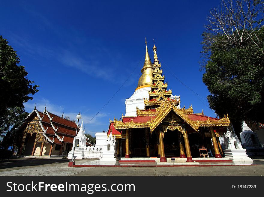 Wat Prakaew don tao in Lampang. Wat Prakaew don tao in Lampang.