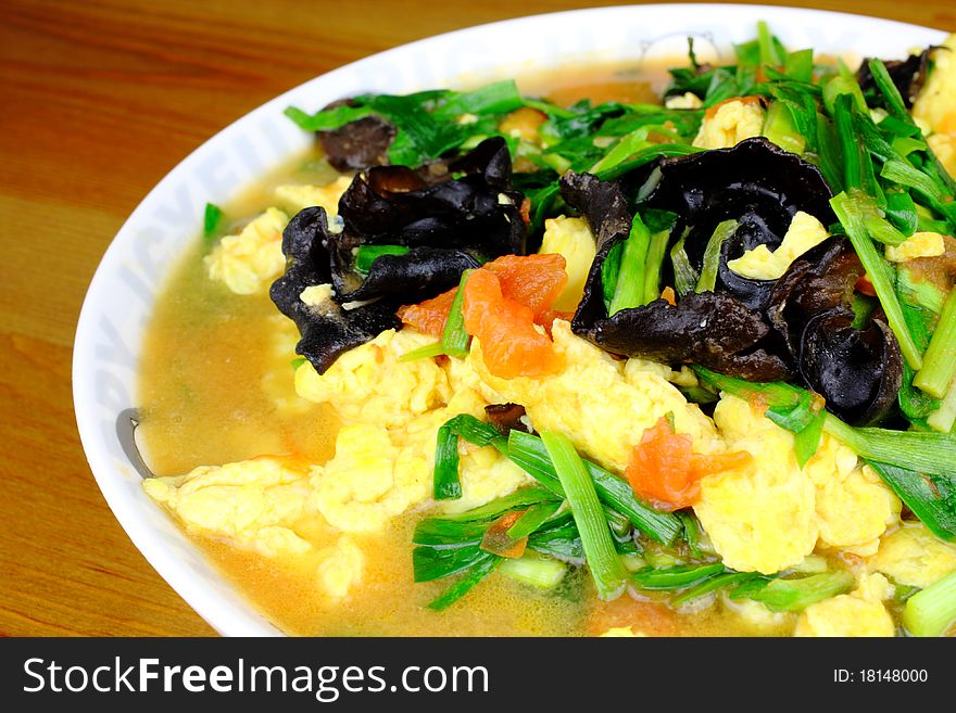 Chinese dish with egg, fungus etc