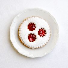 Powdered Sugar Cookies With Fruit Jelly Royalty Free Stock Photos Powdered Sugar Cookies With Fruit Jelly Royalty Free Stock Photos