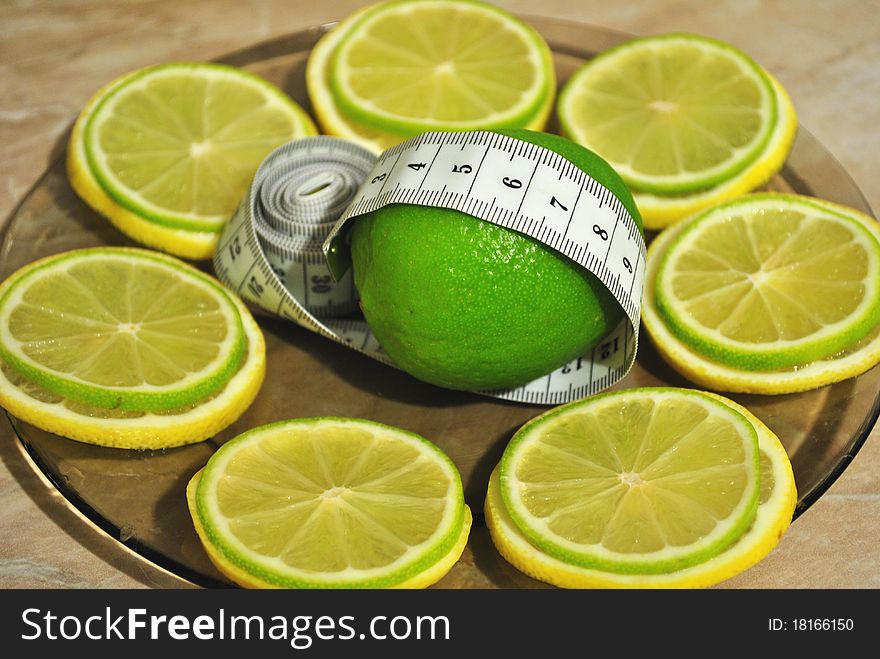 Lemon and лайм help to dump excess weight