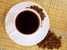 Strong Coffee And Coffee Beans Royalty Free Stock Images Strong Coffee And Coffee Beans Royalty Free Stock Images