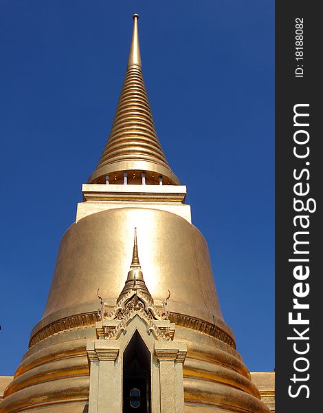 Golden stupa of Wat Phra Kaew in Bangkok