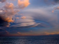 Unusual Cloud Over Sea. Royalty Free Stock Images Unusual Cloud Over Sea. Royalty Free Stock Images