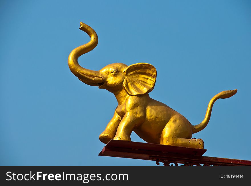 Elephant Statue on Light poles at nonthaburi in thailand