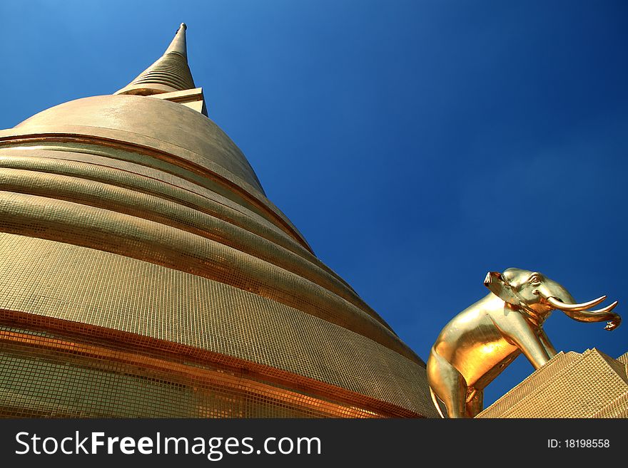 Golden pogoda of Wat Baworn,BKK