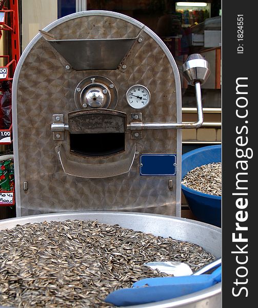 Sunfloweer seed tosting machine in Turkey
