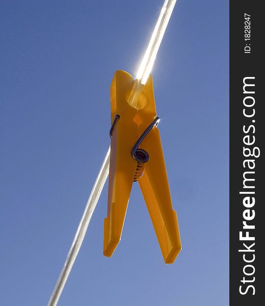 Tweezers on a shiny rope