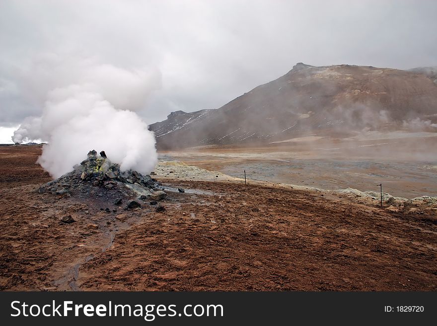 Volcanic mud in Iceland, Hverarond