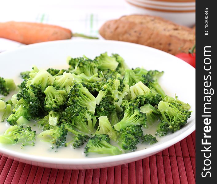A fresh stew of broccoli in a bowl
