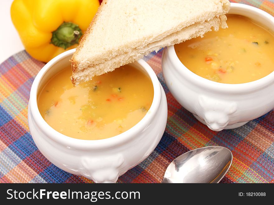 Fresh soup of vegetables in a bowl