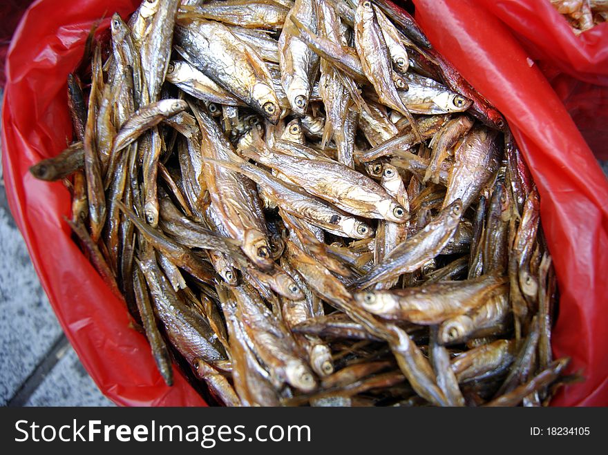 Fish after exposure, or roasted, become dry fish. Fish after exposure, or roasted, become dry fish.