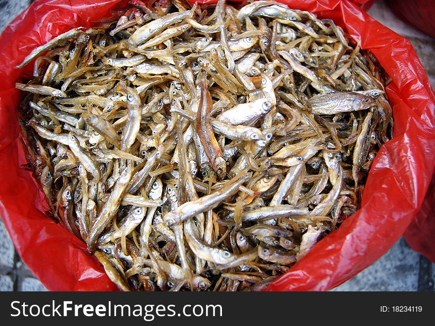 Fish after exposure, or roasted, become dry fish. Fish after exposure, or roasted, become dry fish.