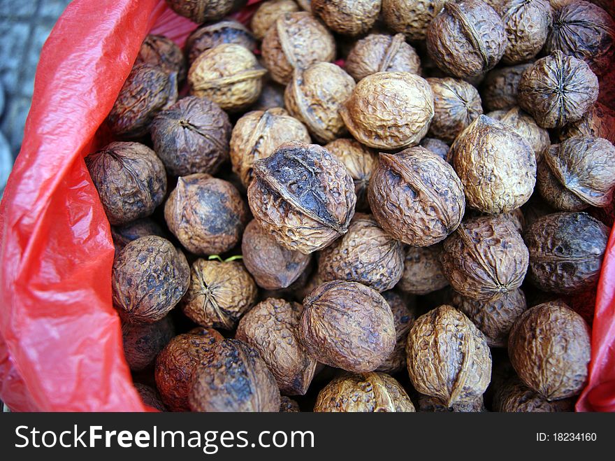 Walnut is people like to eat, one of the nuts. Very nutritious.