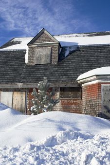 Abandoned House In Winter Royalty Free Stock Photos Abandoned House In Winter Royalty Free Stock Photos