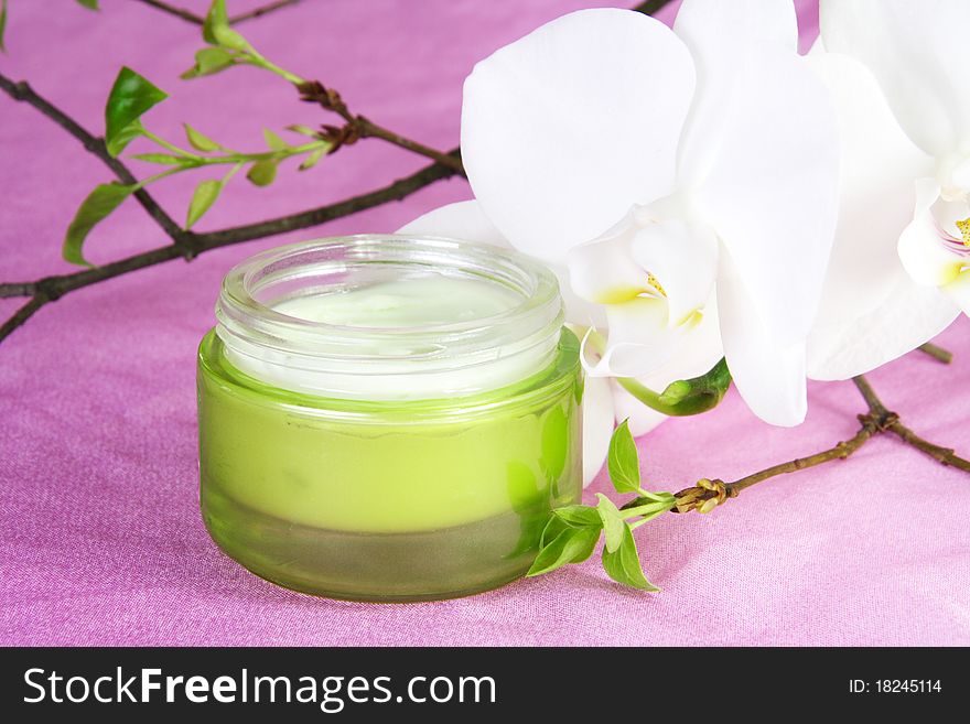 Moisturizer With White Orchid