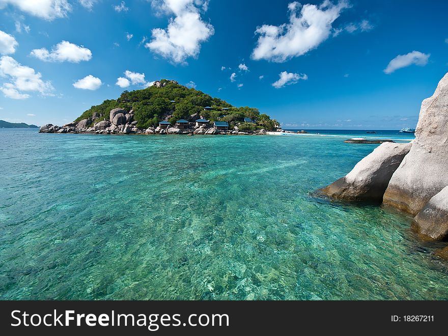 Nangyuan island blue sky clear water