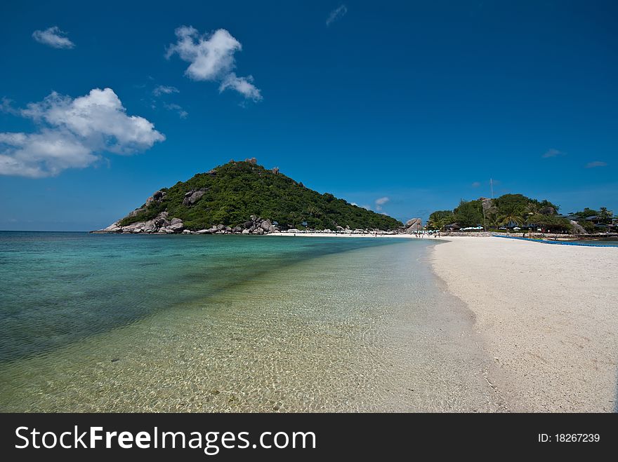 Nangyuan island blue sky clear water