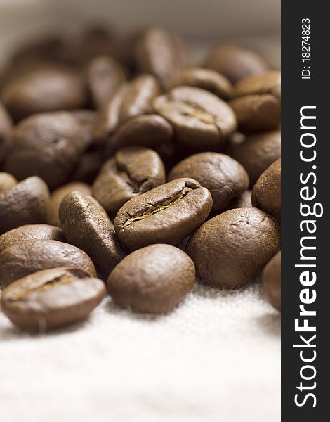 Roasted coffee beans