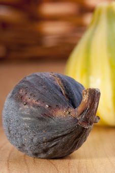 Ripe Fruits Of A Fig Royalty Free Stock Photos Ripe Fruits Of A Fig Royalty Free Stock Photos