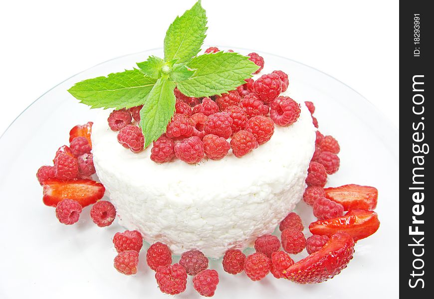 Raspberry dessert with pudding