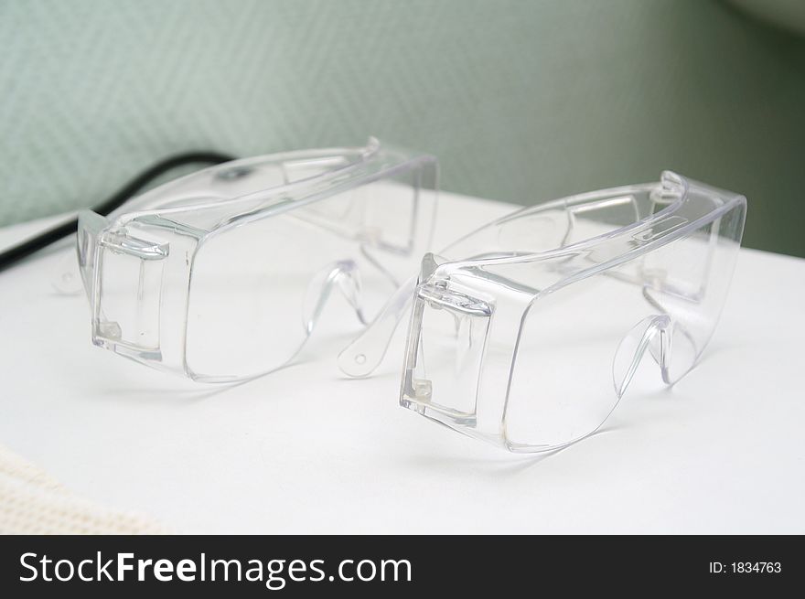 The transparent glasses for stomatology in the dental surgery