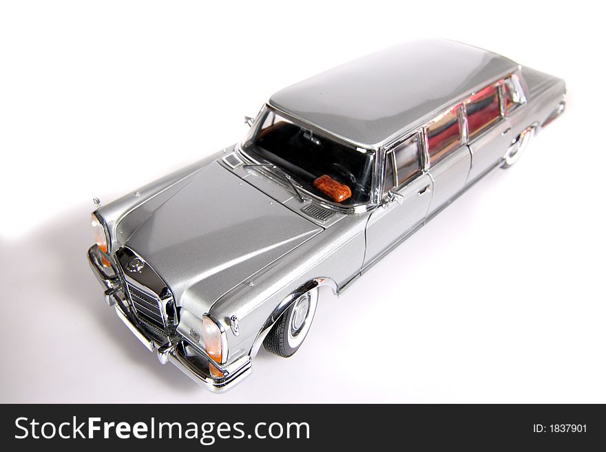 Mercedes Benz 600 metal scale toy car wideangel