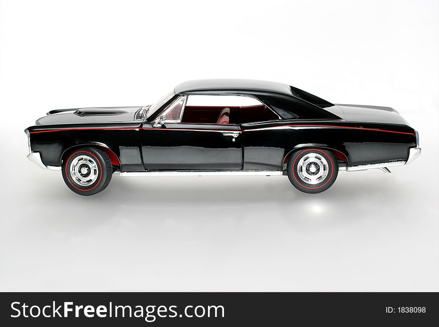 1966 Pontiac GTO Metal Scale Toy Car 3