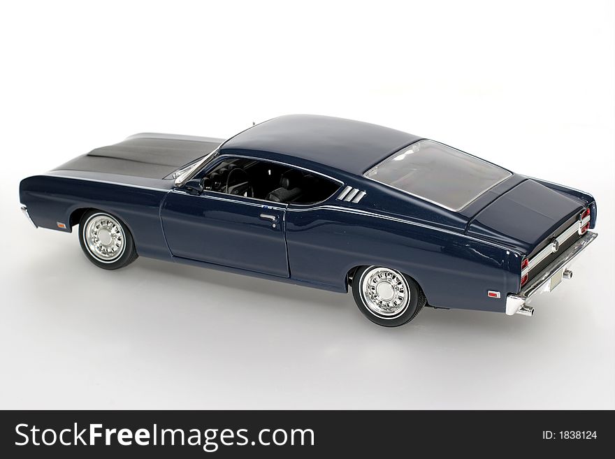 1969 Ford Torino Talladega metal scale toy car 3