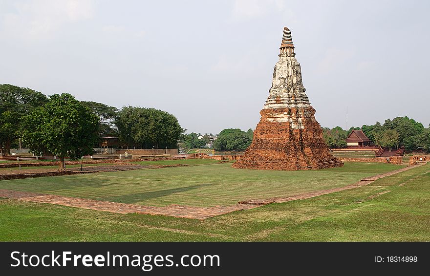 Stupa At The Wat Yai Chai Mongkhon